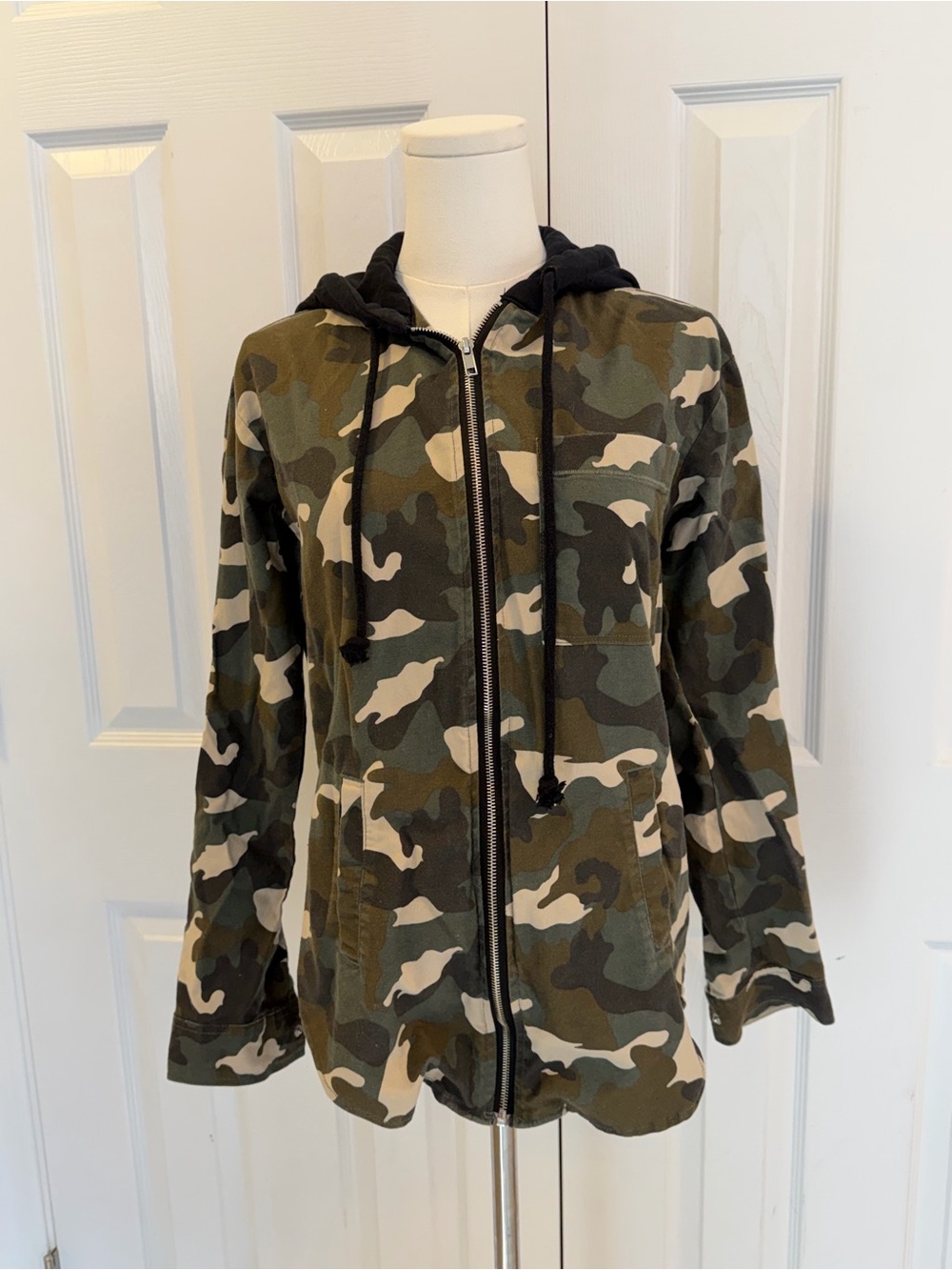 H&M Camo Hooded Utility Jacket Green Brown Black Size 2